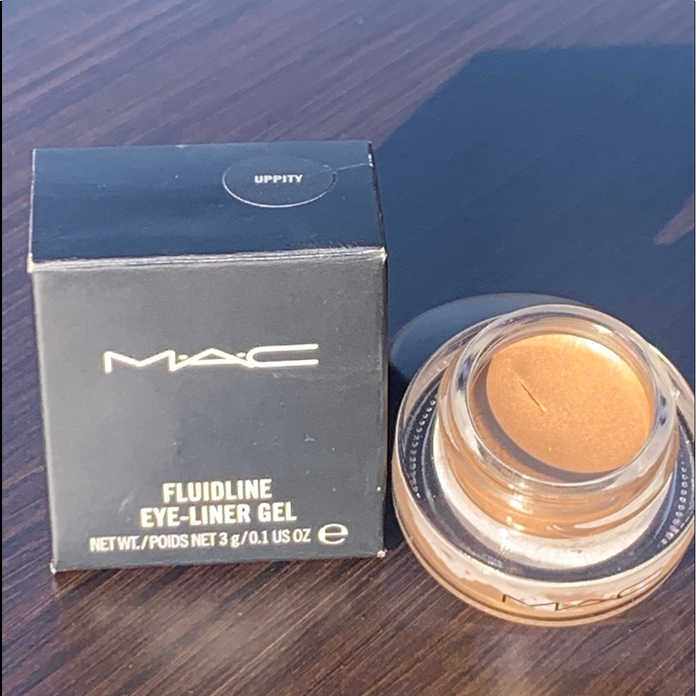 Fluidline Eye-Liner Gel in Uppity
